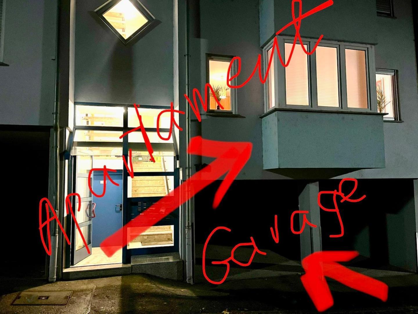 Wunderschoenes Apartment Im Zentrum Goldstadt Pforzheim Esterno foto