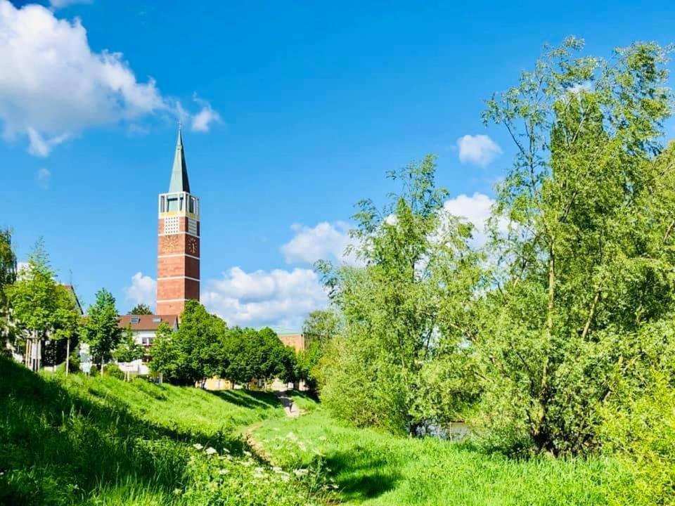 Wunderschoenes Apartment Im Zentrum Goldstadt Pforzheim Esterno foto